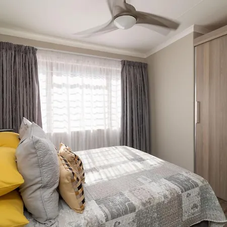 Vista Oceana - 4 Bedroom, Uvongo, Manaba Beach Margate Buitenkant foto