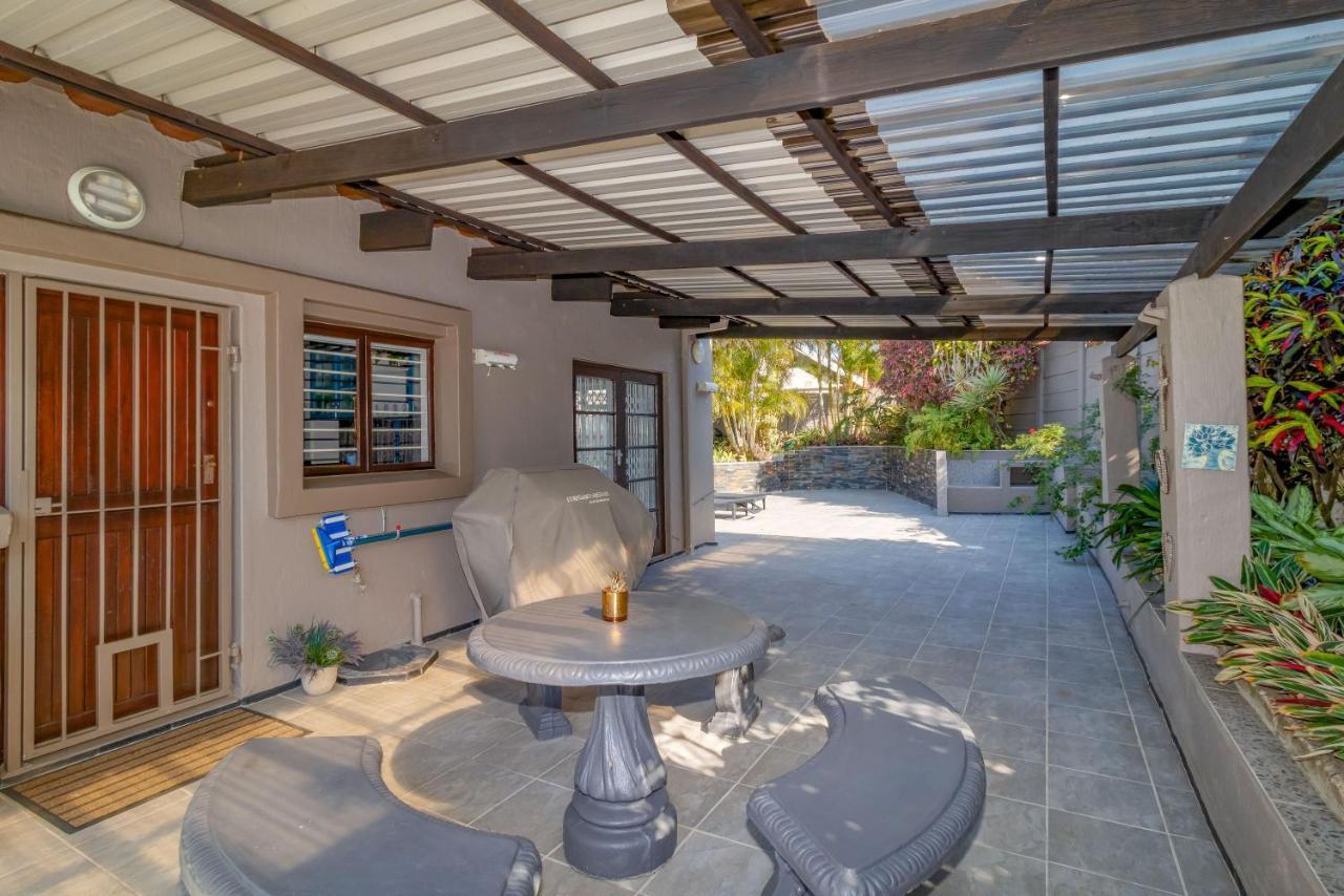 Vista Oceana - 4 Bedroom, Uvongo, Manaba Vakantiehuis