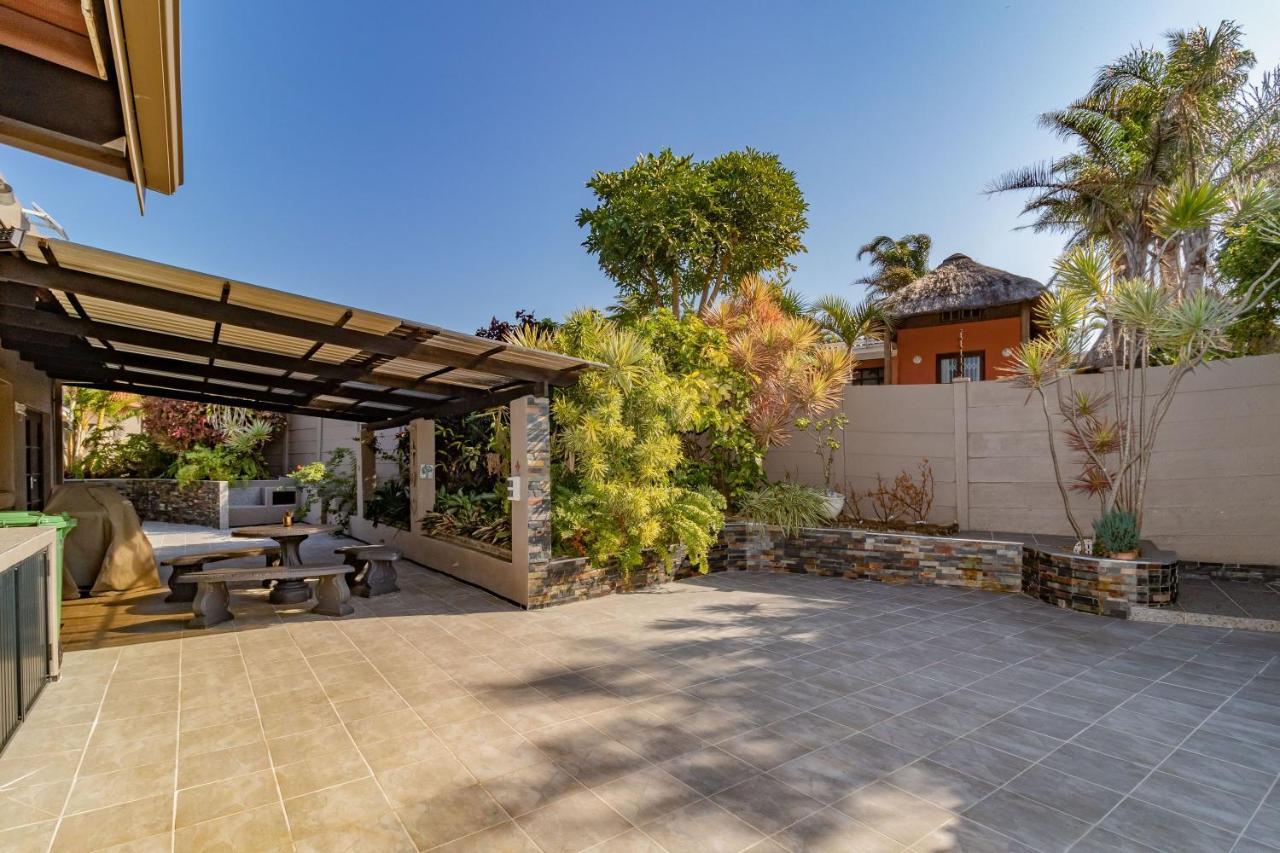Vista Oceana - 4 Bedroom, Uvongo, Manaba Vakantiehuis Margate