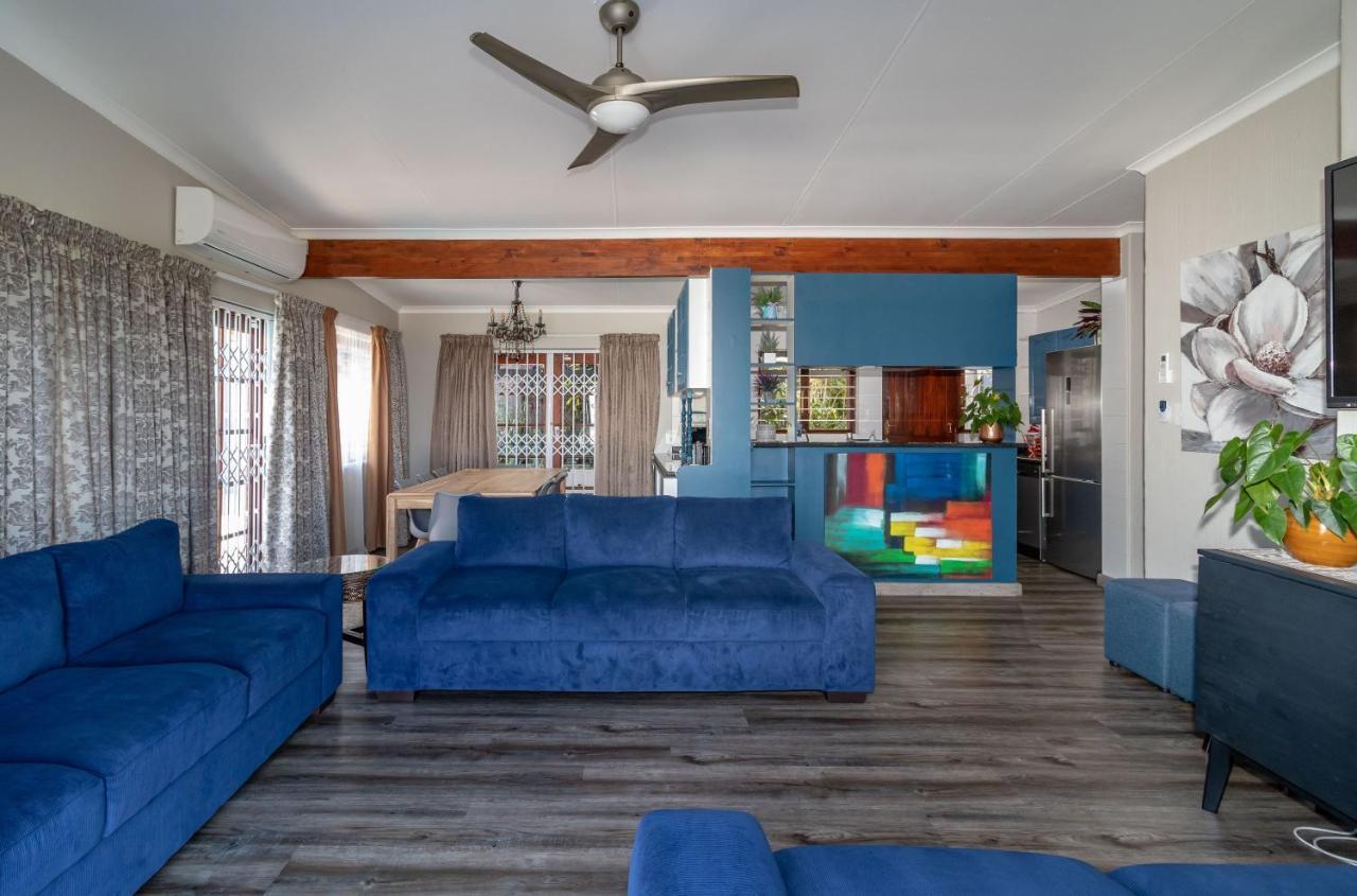 Vista Oceana - 4 Bedroom, Uvongo, Manaba Vakantiehuis