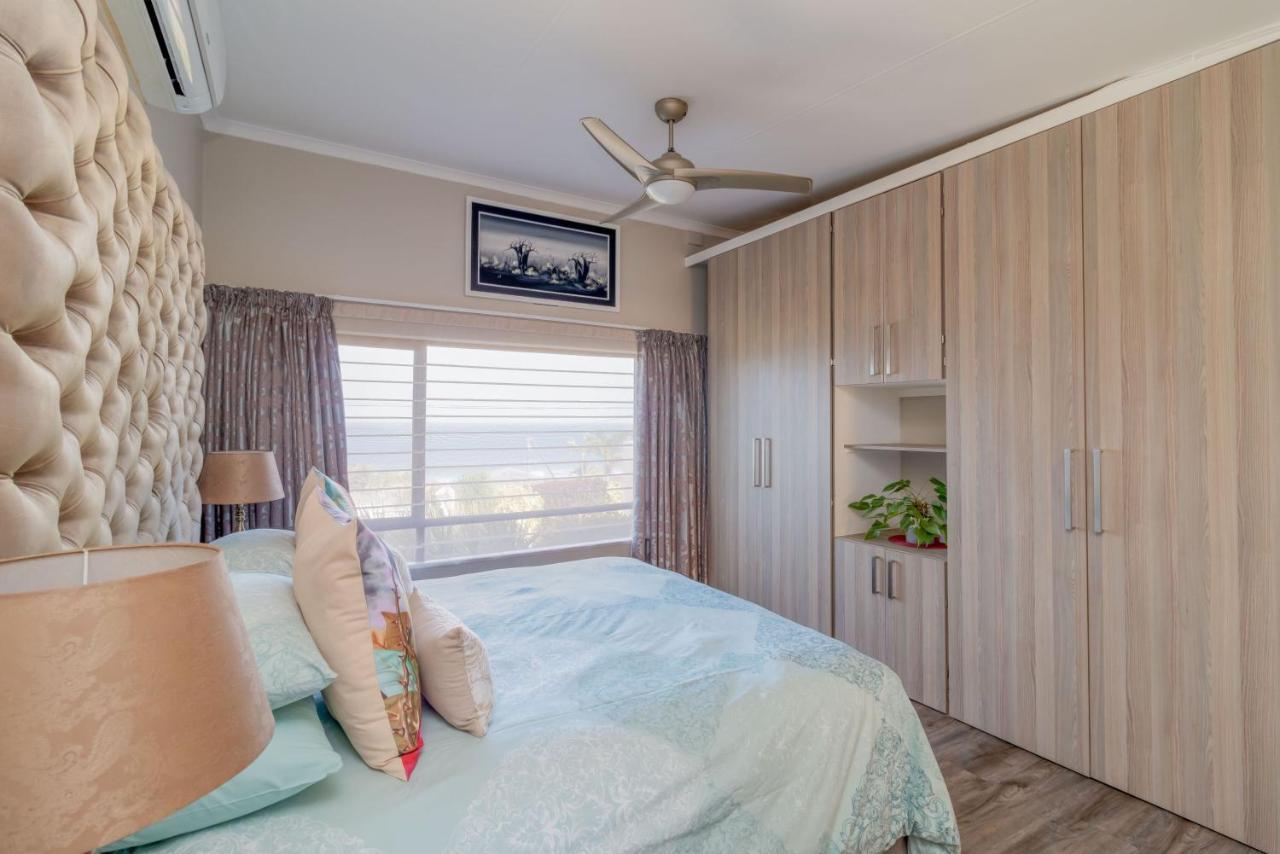 Vakantiehuis Vista Oceana - 4 Bedroom, Uvongo, Manaba