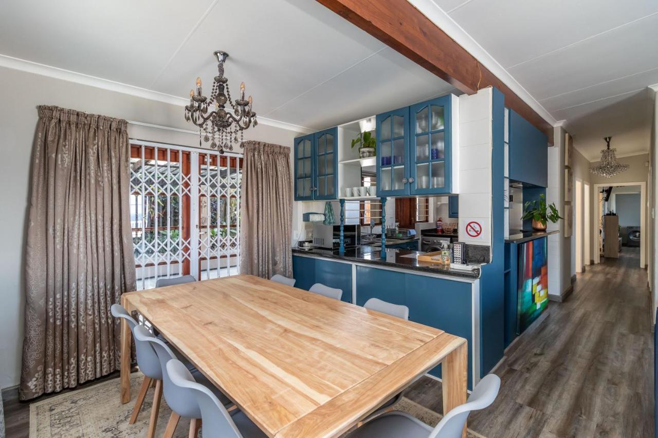 Vista Oceana - 4 Bedroom, Uvongo, Manaba Margate