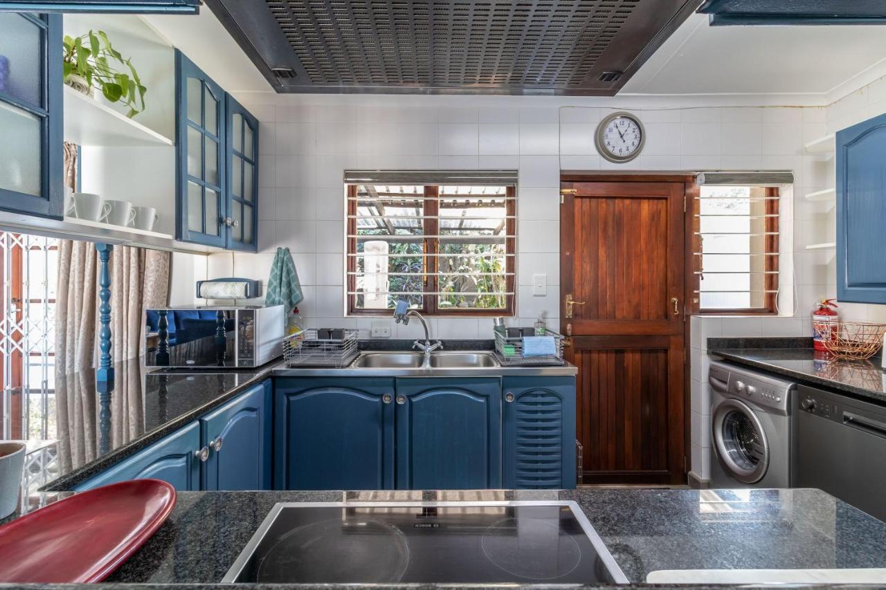 Vista Oceana - 4 Bedroom, Uvongo, Manaba Vakantiehuis *