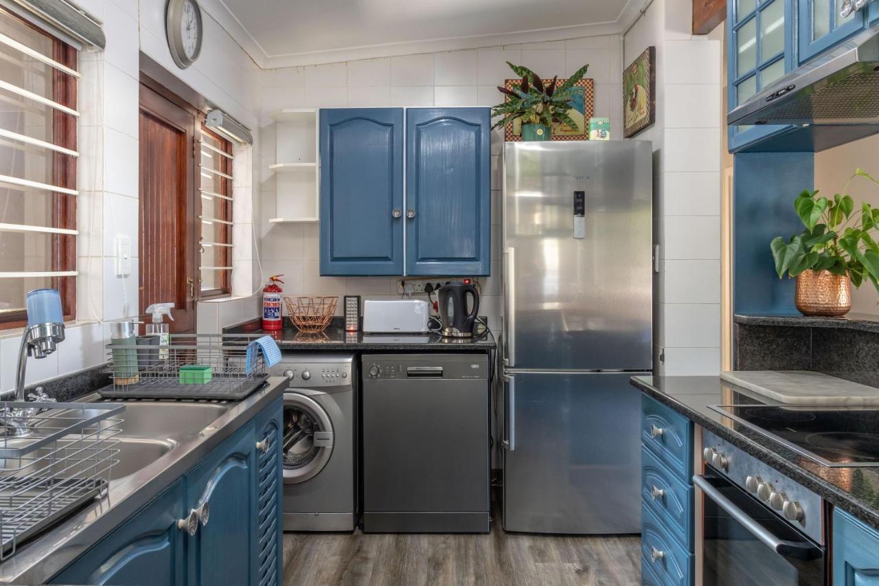 Vista Oceana - 4 Bedroom, Uvongo, Manaba Vakantiehuis