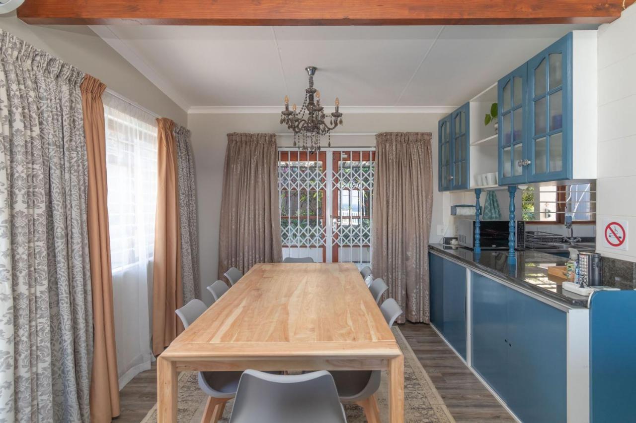 Vista Oceana - 4 Bedroom, Uvongo, Manaba